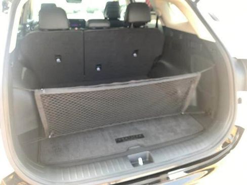 Used 2025 Kia Sportage SX image 16