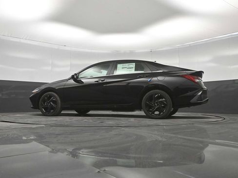 New 2026 Hyundai Elantra SEL Sport FWD image 37