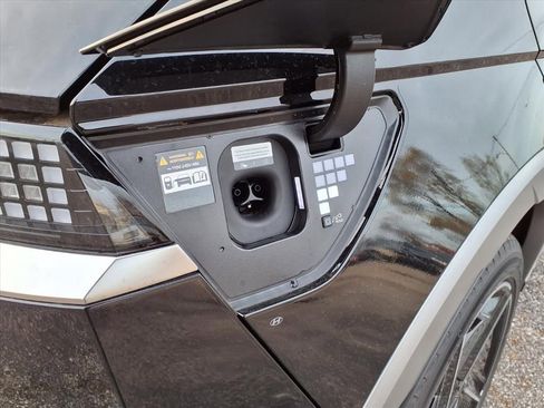 New 2026 Hyundai Ioniq 5 Limited image 10