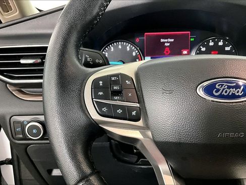 Used 2023 Ford Explorer Limited image 18