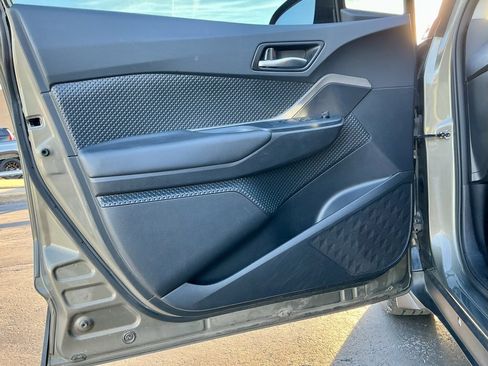 Used 2021 Toyota C-HR LE image 38