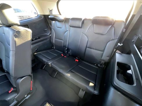 Used 2022 Kia Telluride EX w/ Towing Package image 16