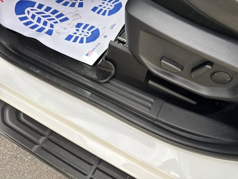 Used 2024 Ford Ranger Lariat w/ FX4 Off-Road Package image 23