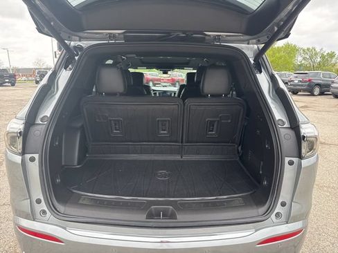Used 2023 Buick Enclave Avenir w/ Avenir Technology Package AWD/4WD image 17