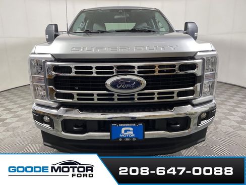 Certified 2024 Ford F250 XLT image 3