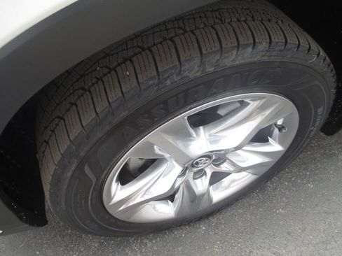 Used 2019 Toyota Highlander Limited AWD/4WD image 14