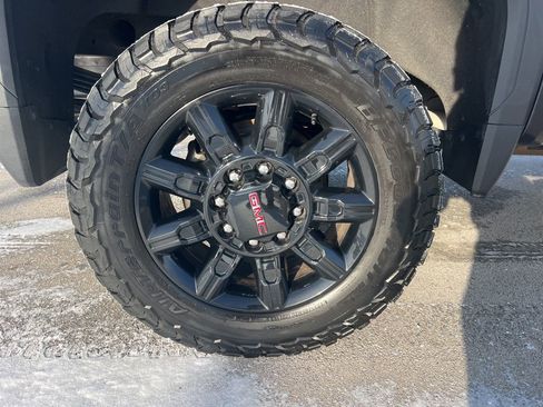 Used 2024 GMC Sierra 2500 AT4 w/ AT4 Premium Plus Package image 12