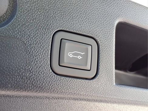 New 2026 Chevrolet Equinox LT w/ Convenience Package II FWD image 20