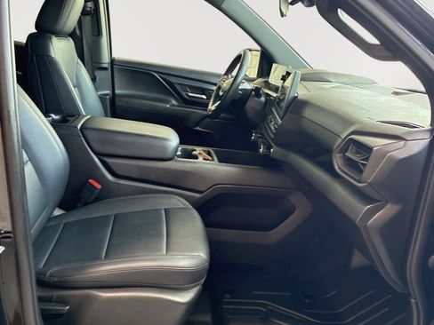Used 2024 Chevrolet Silverado EV W/T AWD/4WD image 4
