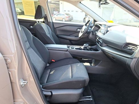 Certified 2025 Nissan Rogue SV AWD/4WD image 21