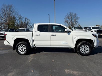 Used 2025 Toyota Tacoma SR5