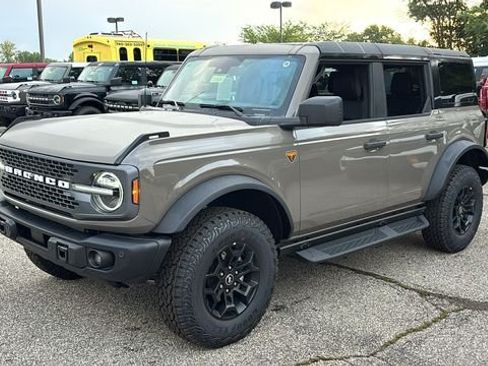 New 2026 Ford Bronco Badlands AWD/4WD image 2