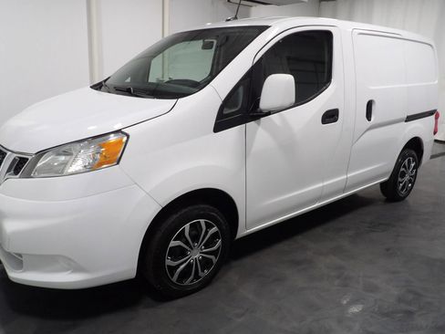 Used 2021 Nissan NV200 SV w/ Back Door Glass Package image 3