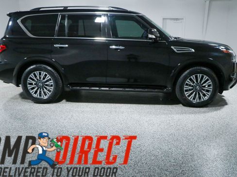 Used 2023 Nissan Armada SL w/ Midnight Edition Package RWD image 6