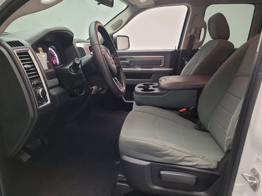 Used 2016 RAM 1500 Classic SLT AWD/4WD image 17