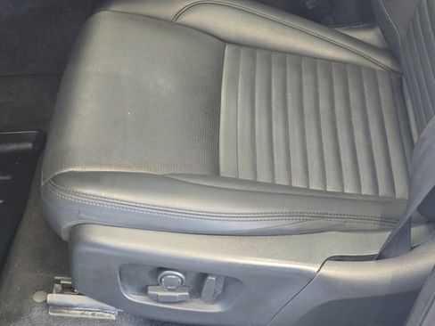 Used 2025 Land Rover Discovery Sport S AWD/4WD image 31