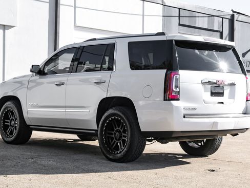 Used 2020 GMC Yukon Denali w/ Denali Ultimate Package image 11