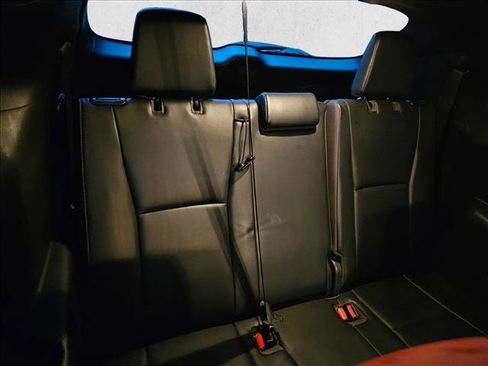 Used 2021 Toyota Highlander XSE image 23