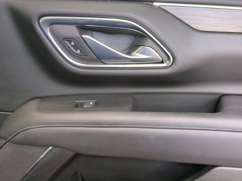 Used 2023 Chevrolet Tahoe Z71 w/ Luxury Package AWD/4WD image 21
