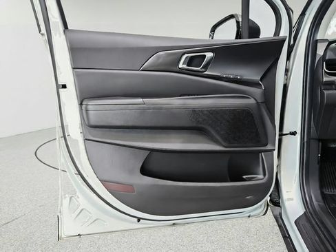 Certified 2026 Kia Carnival SX w/ SX Dark Edition Package FWD image 21