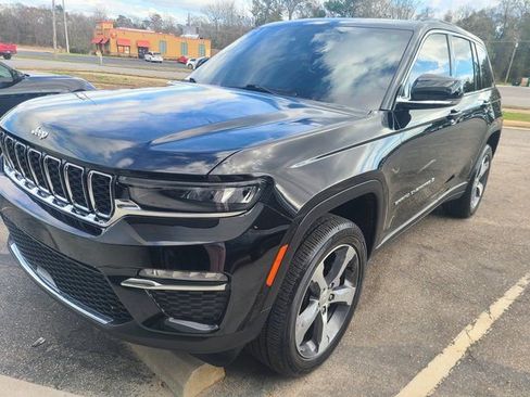 Used 2025 Jeep Grand Cherokee Limited image 1