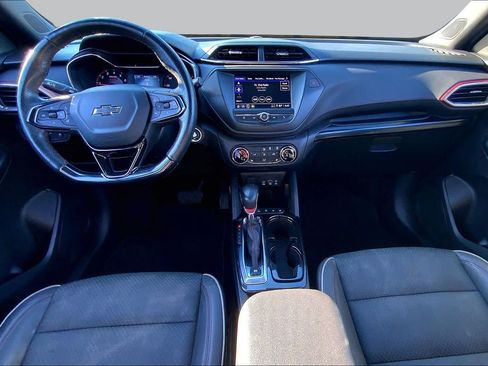 Used 2022 Chevrolet TrailBlazer RS FWD image 16