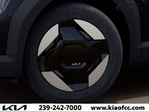 New 2026 Kia EV9 Light RWD image 9