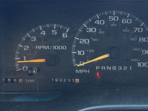 Used 1998 Chevrolet Silverado 1500 Fleetside w/ Preferred Equipment Group 3 image 10