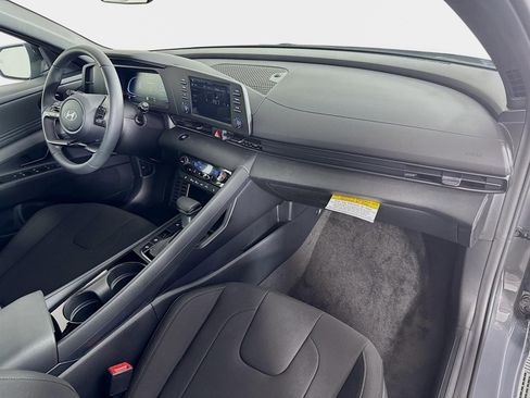 New 2026 Hyundai Elantra SEL Sport Premium image 28