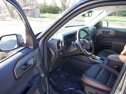 Used 2025 Ford Bronco Sport Outer Banks w/ Outer Banks Tech Package+ AWD/4WD image 15