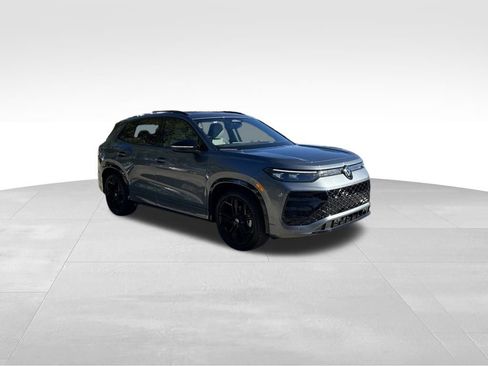 New 2026 Volkswagen Tiguan SE R-Line FWD image 7