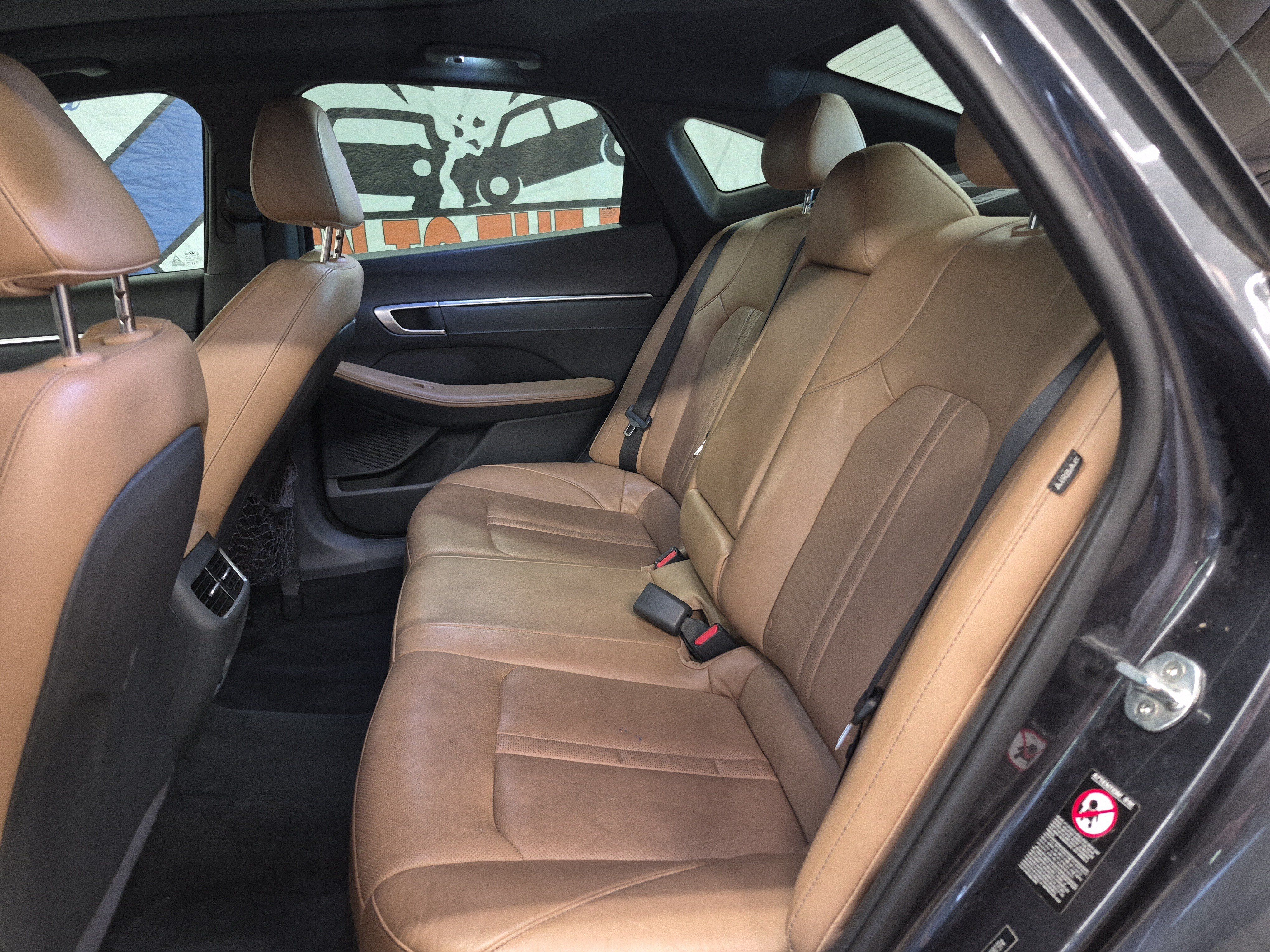 Used 2021 Hyundai Sonata Limited w/ Preferred Accessory Package FWD image 16