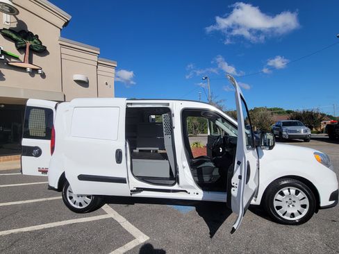 Used 2021 RAM ProMaster City Tradesman SLT image 15