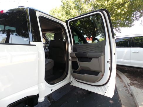 Used 2025 Ford F250 Platinum w/ Platinum Plus Package AWD/4WD image 43