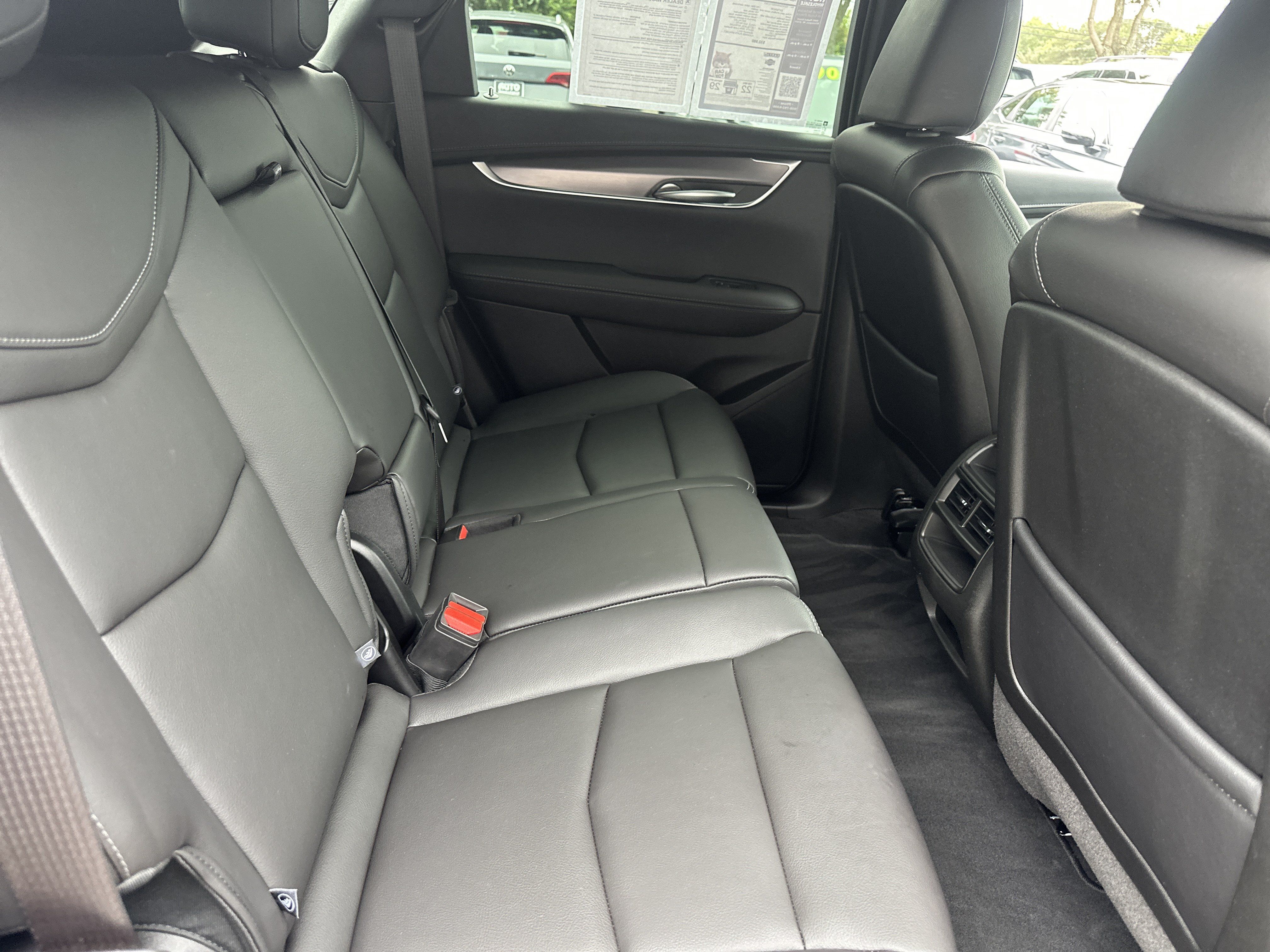 Used 2025 Cadillac XT5 Luxury FWD image 14