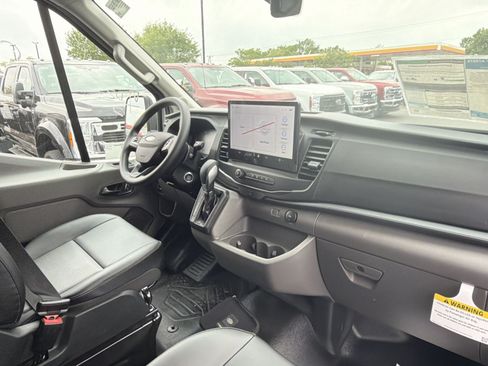 New 2026 Ford Transit 250 148 Medium Roof w/ Load Area Protection Package RWD image 22