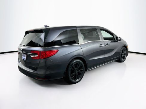 Used 2023 Honda Odyssey Touring image 5