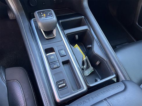 Certified 2022 Nissan Pathfinder SL w/ SL Premium Package image 18