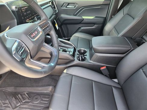 New 2025 GMC Canyon Elevation w/ Convenience Package image 8