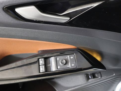 Used 2021 Volkswagen ID.4 Pro S image 35