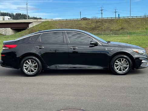 Used 2019 Kia Optima LX image 2