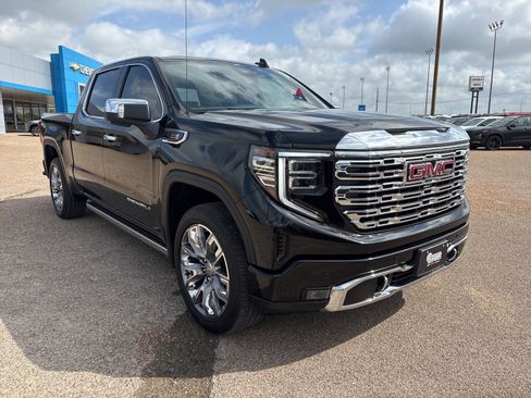 Certified 2025 GMC Sierra 1500 Denali w/ Denali Reserve Package AWD/4WD image 8