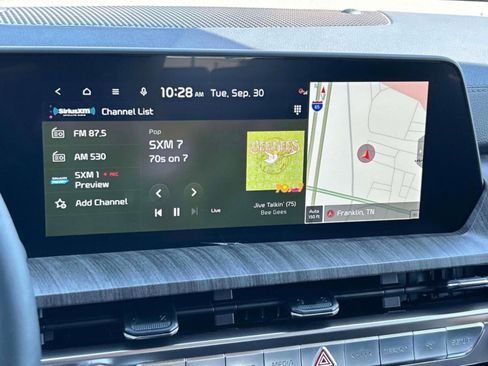 New 2025 Kia Telluride EX w/ EX Captain's Chair Package image 32