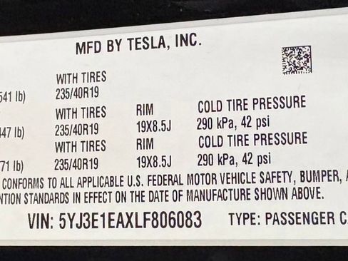 Used 2020 Tesla Model 3 Standard Range image 17