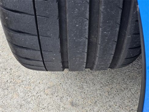 Used 2023 Chevrolet Corvette Stingray Premium Cpe w/ Z51 Performance Package image 11