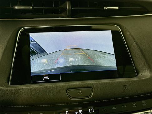 Used 2021 Cadillac XT4 Premium Luxury w/ Cold Weather Package FWD image 16