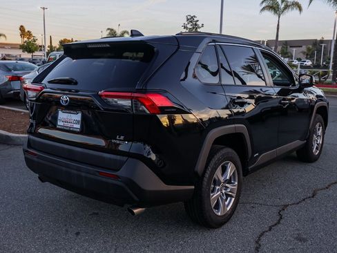 Used 2023 Toyota RAV4 LE image 4