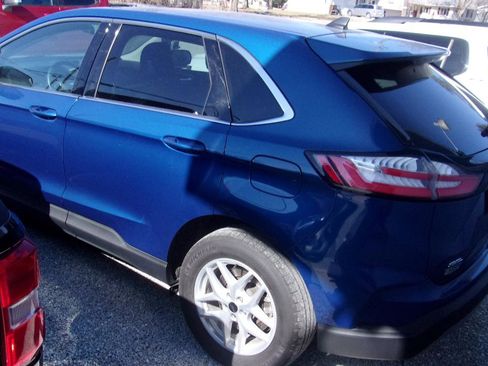 Used 2024 Ford Edge SEL w/ Convenience Package image 5