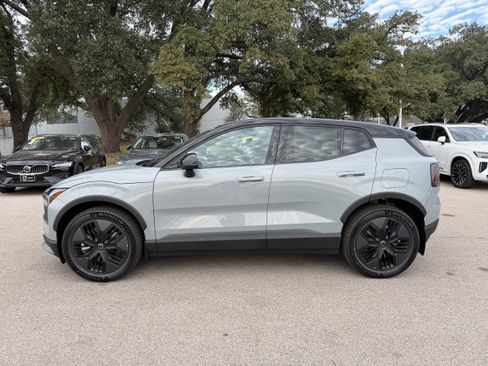 New 2026 Volvo EX30 Cross Country Ultra image 3
