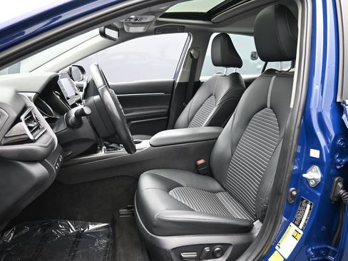 Used 2024 Toyota Camry SE w/ Convenience Package FWD image 21